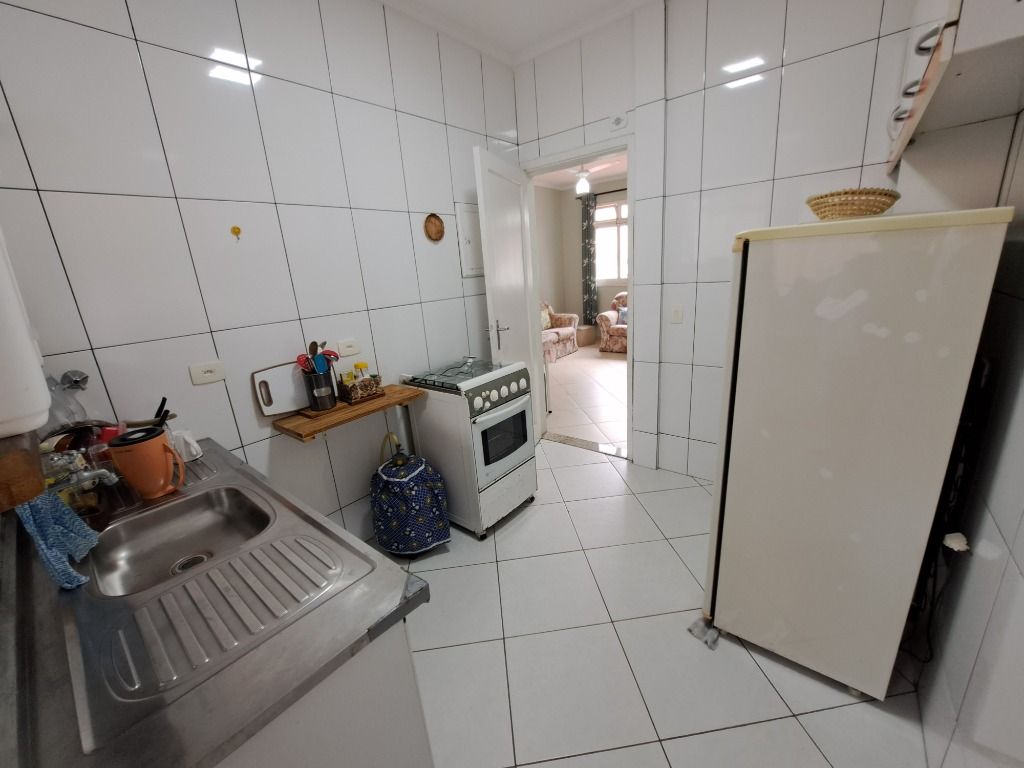 Apartamento à venda com 2 quartos, 70m² - Foto 12