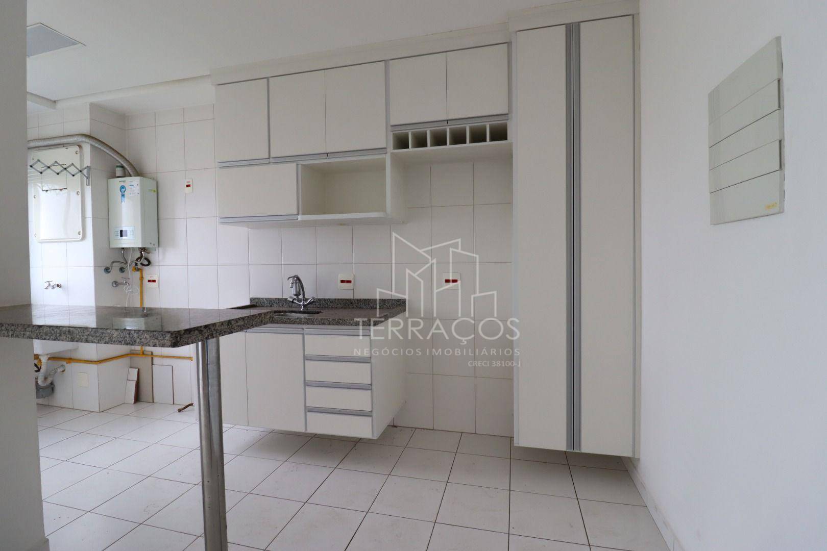 Apartamento à venda com 2 quartos, 63m² - Foto 2