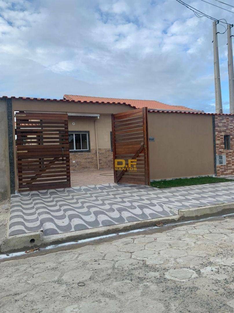 Casa à venda com 2 quartos, 70m² - Foto 3