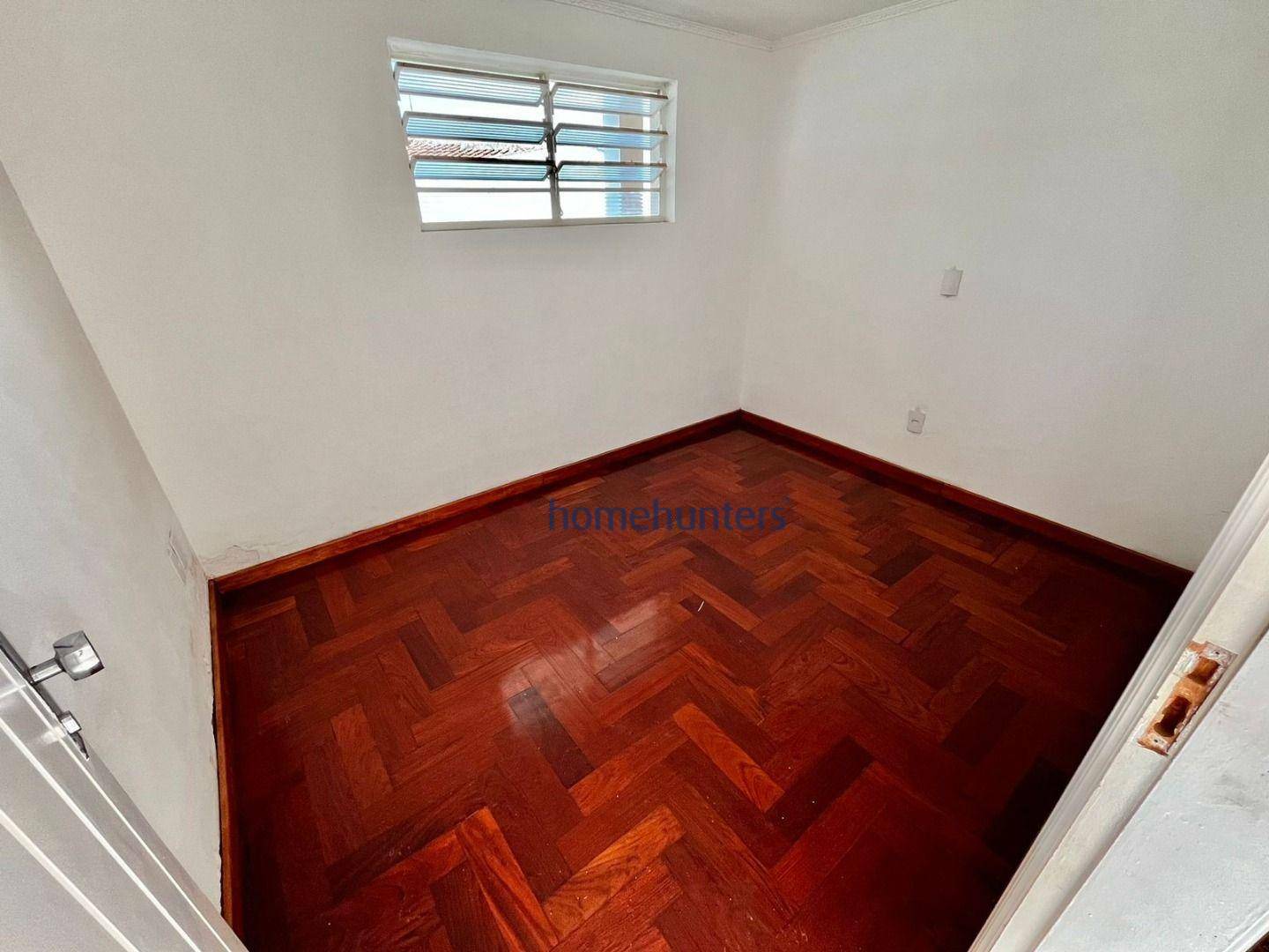 Casa para alugar com 5 quartos, 328m² - Foto 25