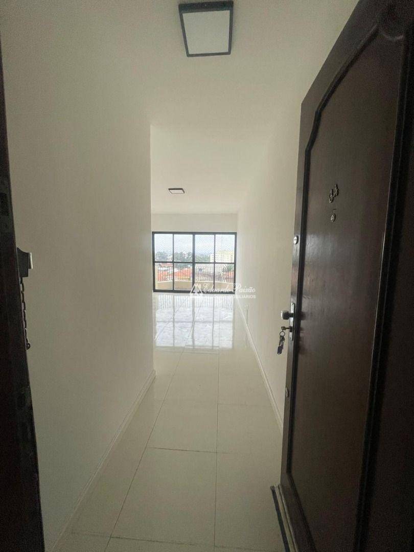 Apartamento à venda com 2 quartos, 73m² - Foto 3