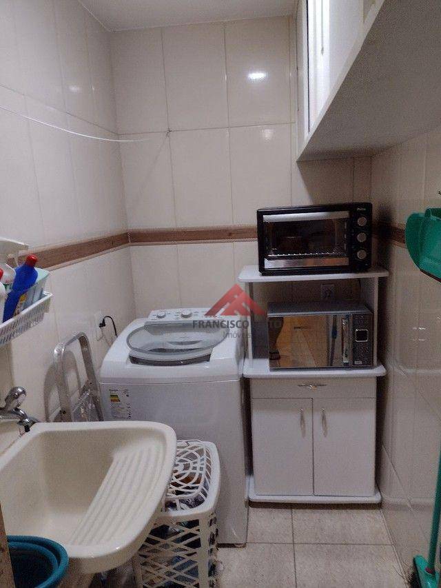 Apartamento à venda com 2 quartos, 70m² - Foto 9