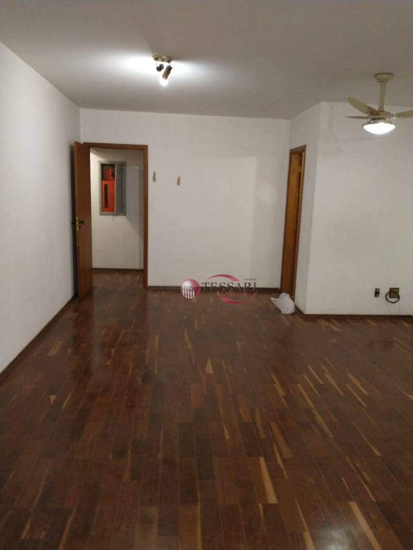 Apartamento à venda com 3 quartos, 145m² - Foto 2