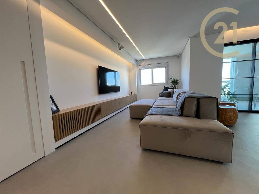 Apartamento à venda com 3 quartos, 241m² - Foto 4