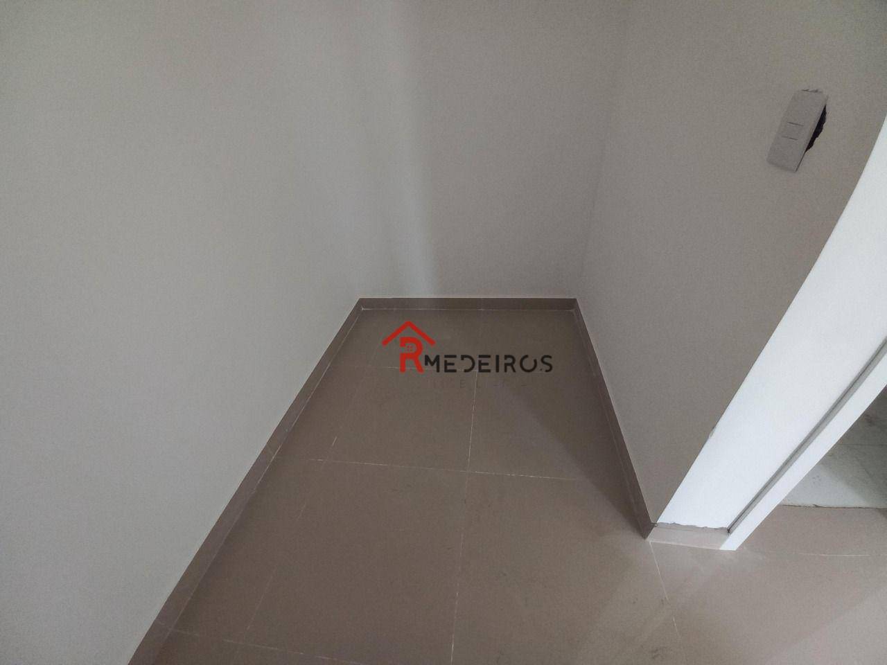 Apartamento à venda com 2 quartos, 69m² - Foto 8