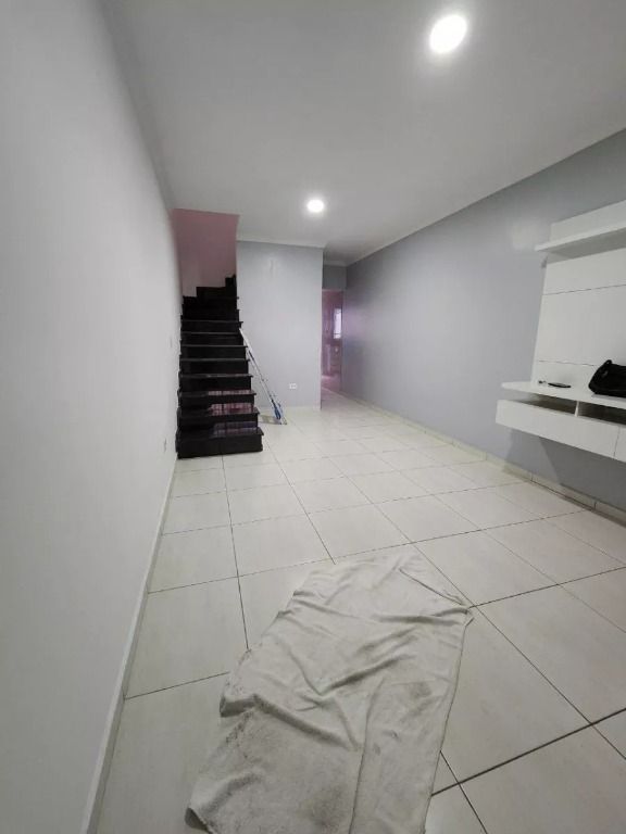 Sobrado à venda com 2 quartos, 69m² - Foto 2