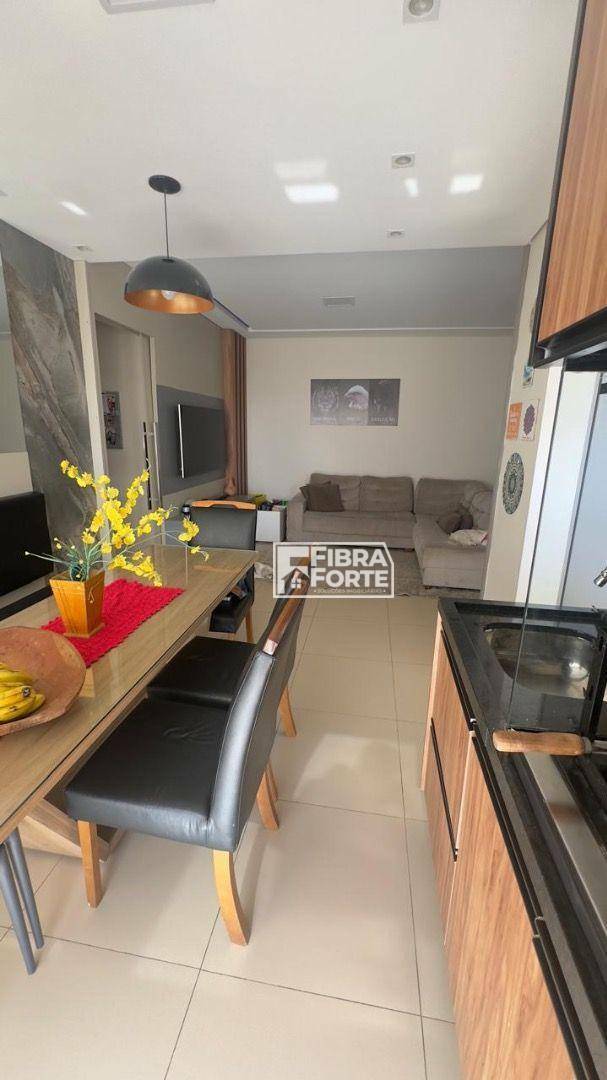 Apartamento à venda com 2 quartos, 75m² - Foto 6