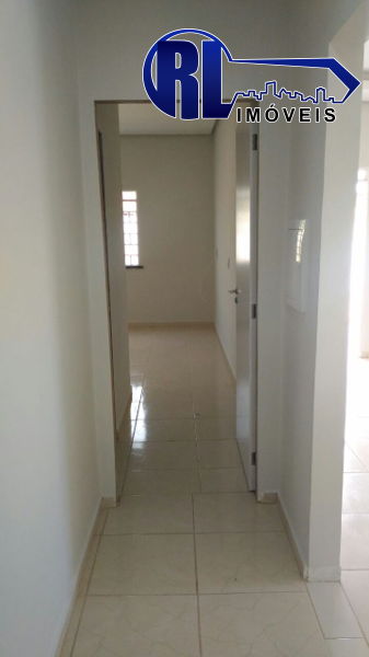 Casa à venda com 2 quartos, 83m² - Foto 1