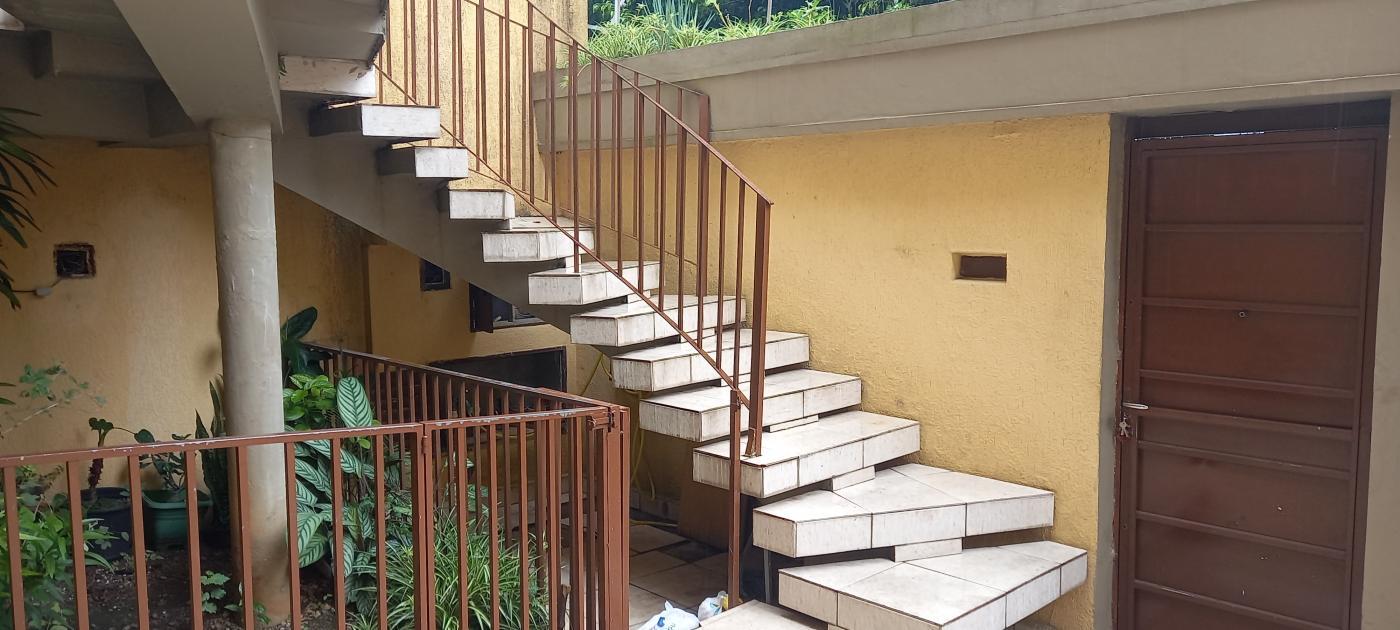 Casa à venda com 4 quartos, 200m² - Foto 12