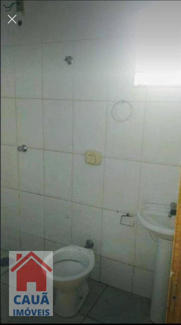 Casa à venda com 2 quartos, 69m² - Foto 2