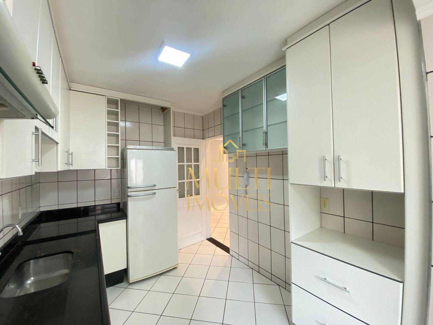 Apartamento à venda com 3 quartos, 93m² - Foto 13