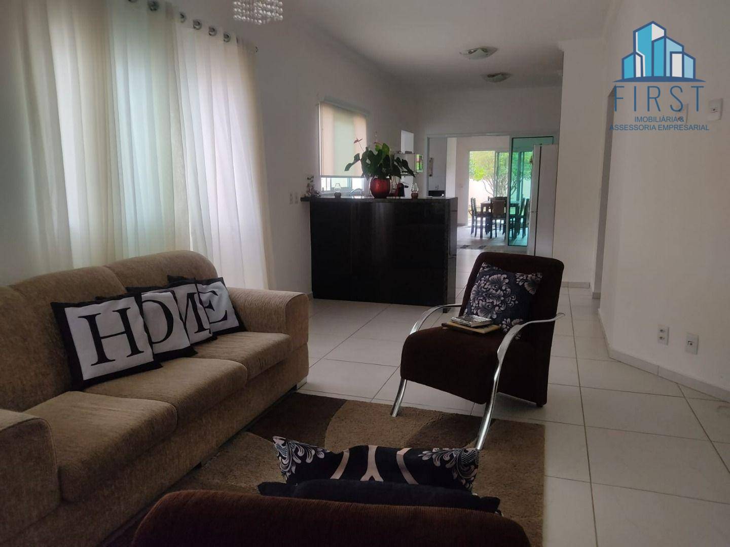 Casa de Condomínio à venda com 3 quartos, 200m² - Foto 4