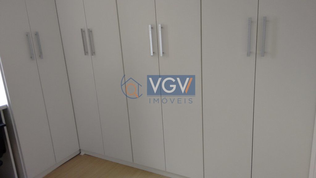 Apartamento à venda com 2 quartos, 65m² - Foto 4