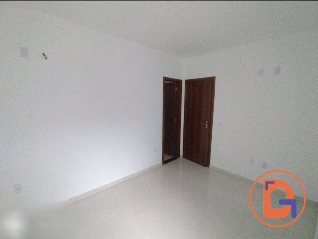 Casa à venda com 4 quartos, 180m² - Foto 18