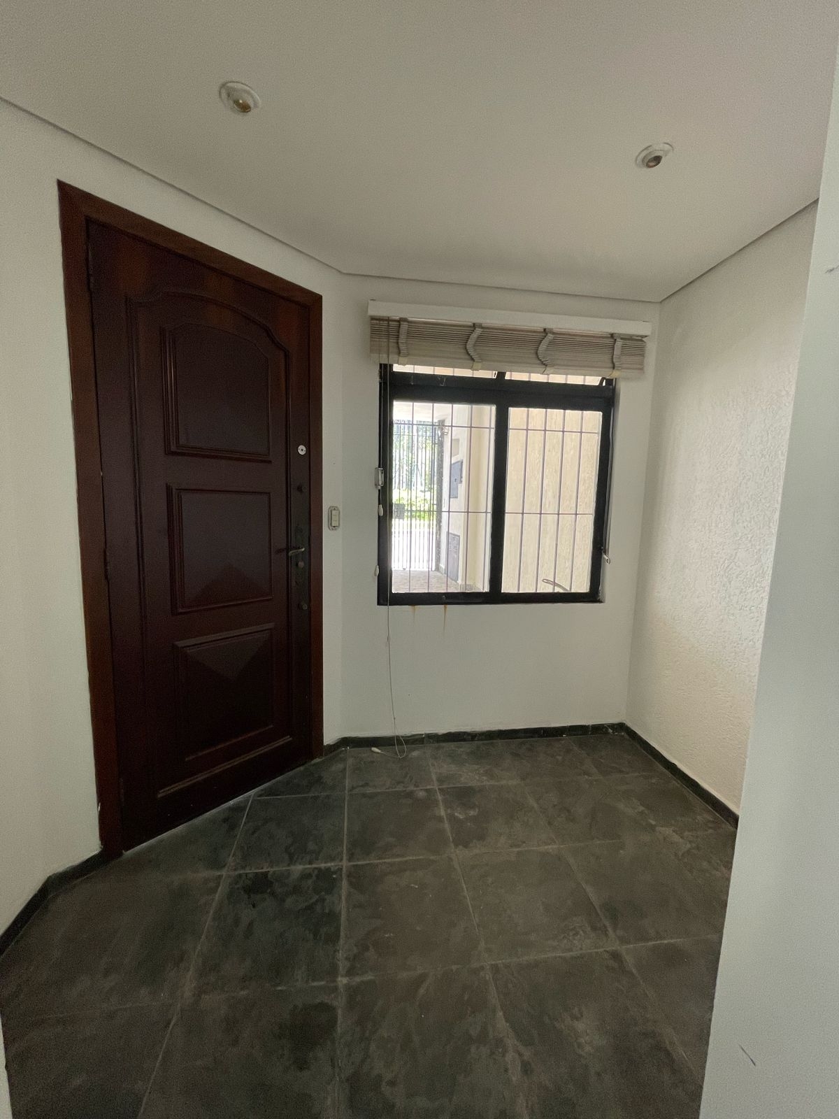 Casa à venda com 3 quartos, 198m² - Foto 2