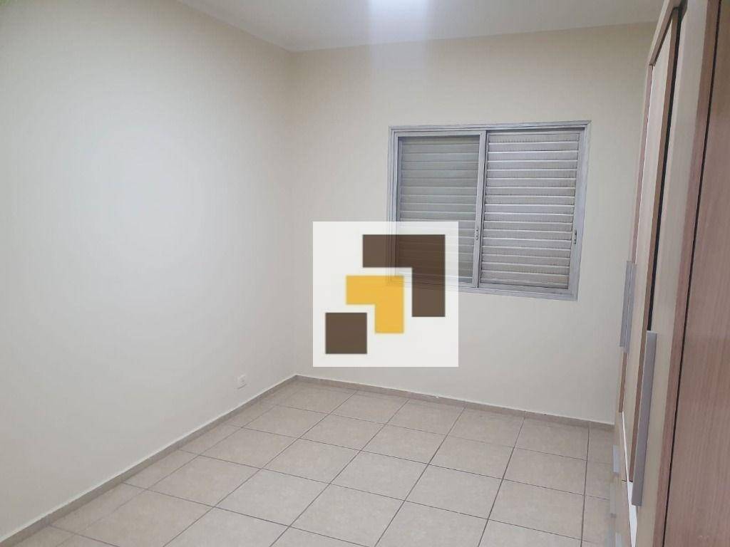 Apartamento para alugar com 2 quartos, 75m² - Foto 10