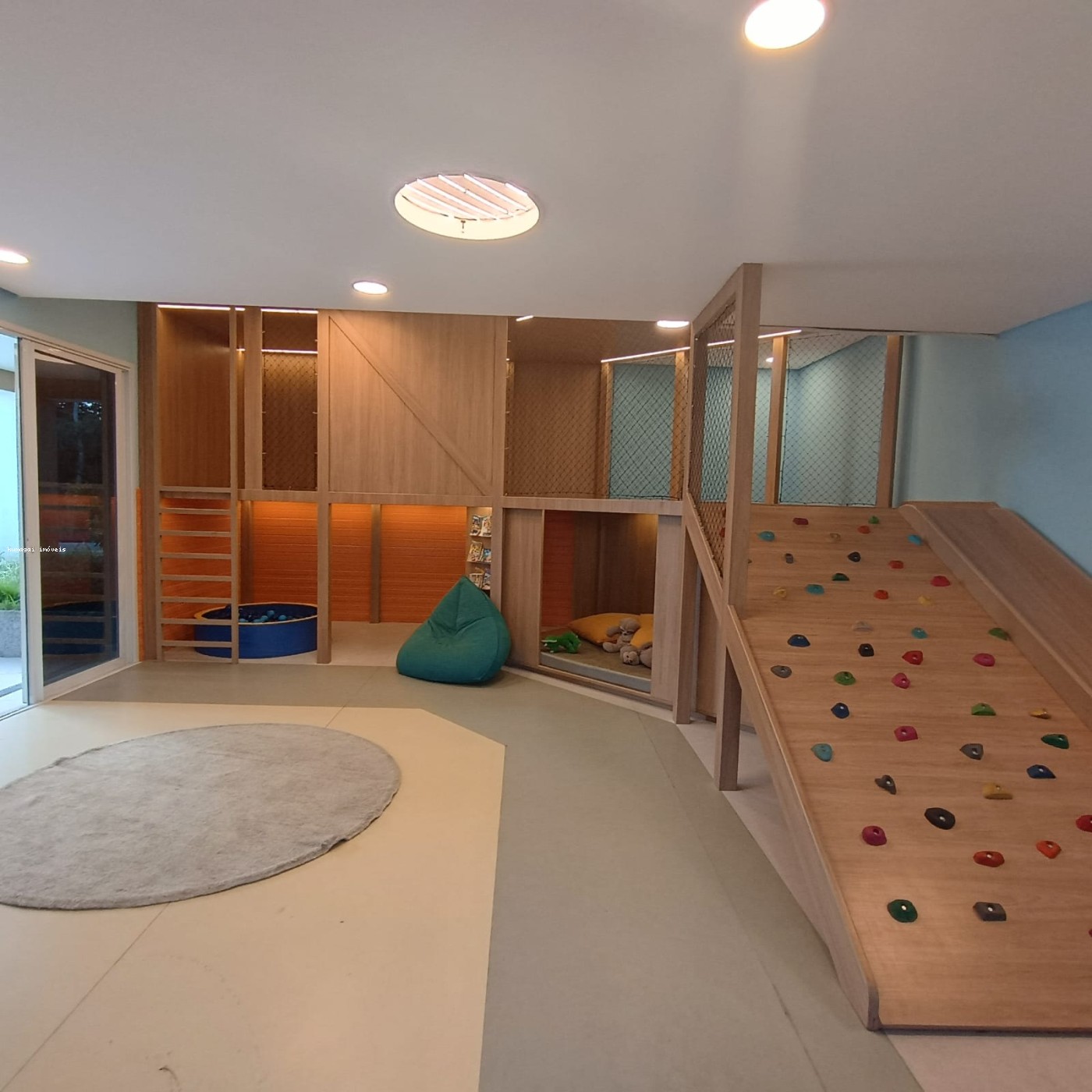 Apartamento para alugar com 3 quartos, 90m² - Foto 19
