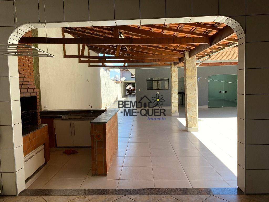 Casa à venda com 3 quartos, 380m² - Foto 40