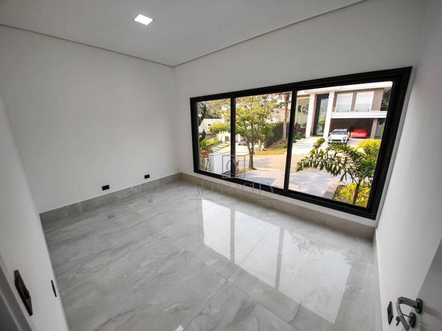 Casa de Condomínio à venda com 4 quartos, 555m² - Foto 3