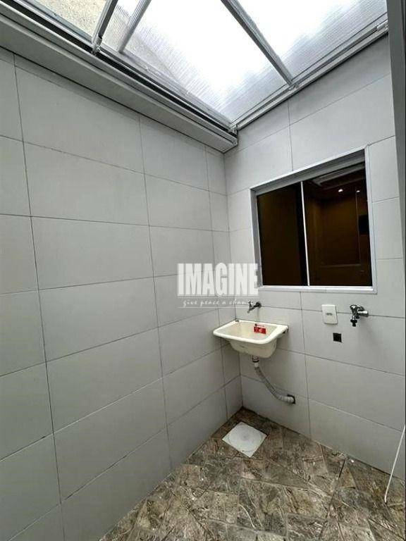 Apartamento à venda com 2 quartos, 72m² - Foto 5