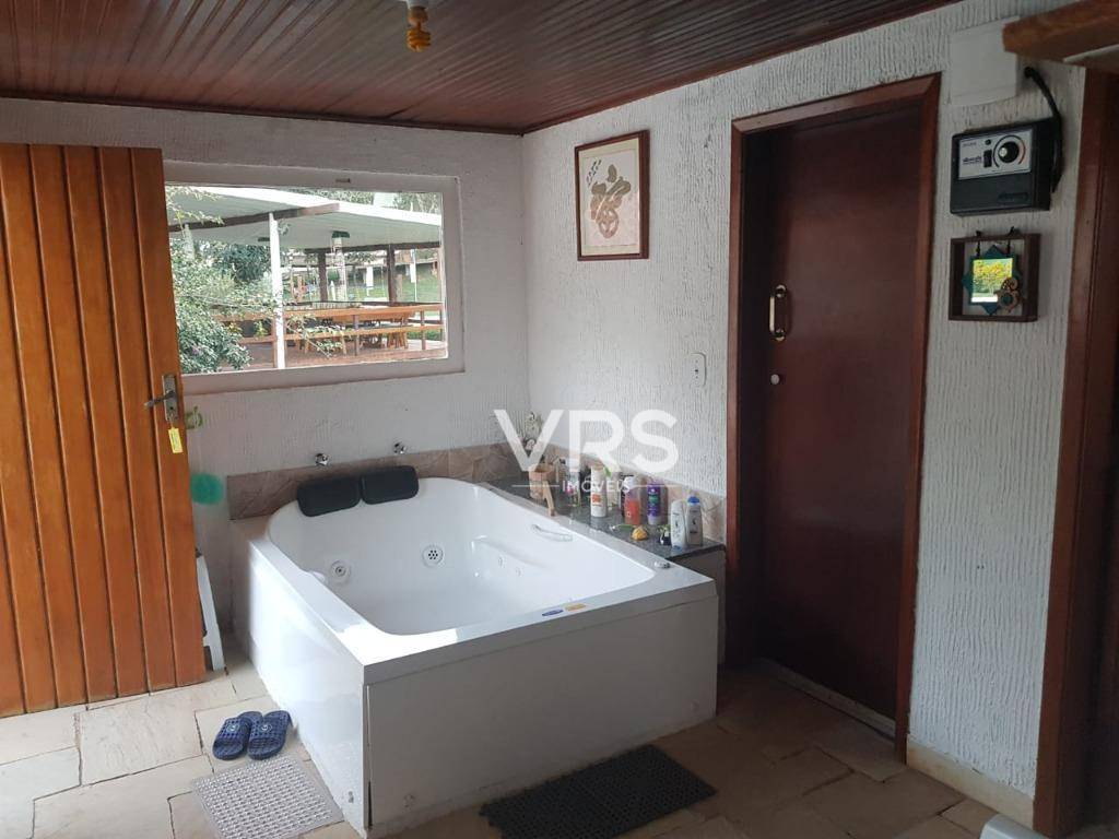 Casa à venda com 16 quartos, 1800m² - Foto 31