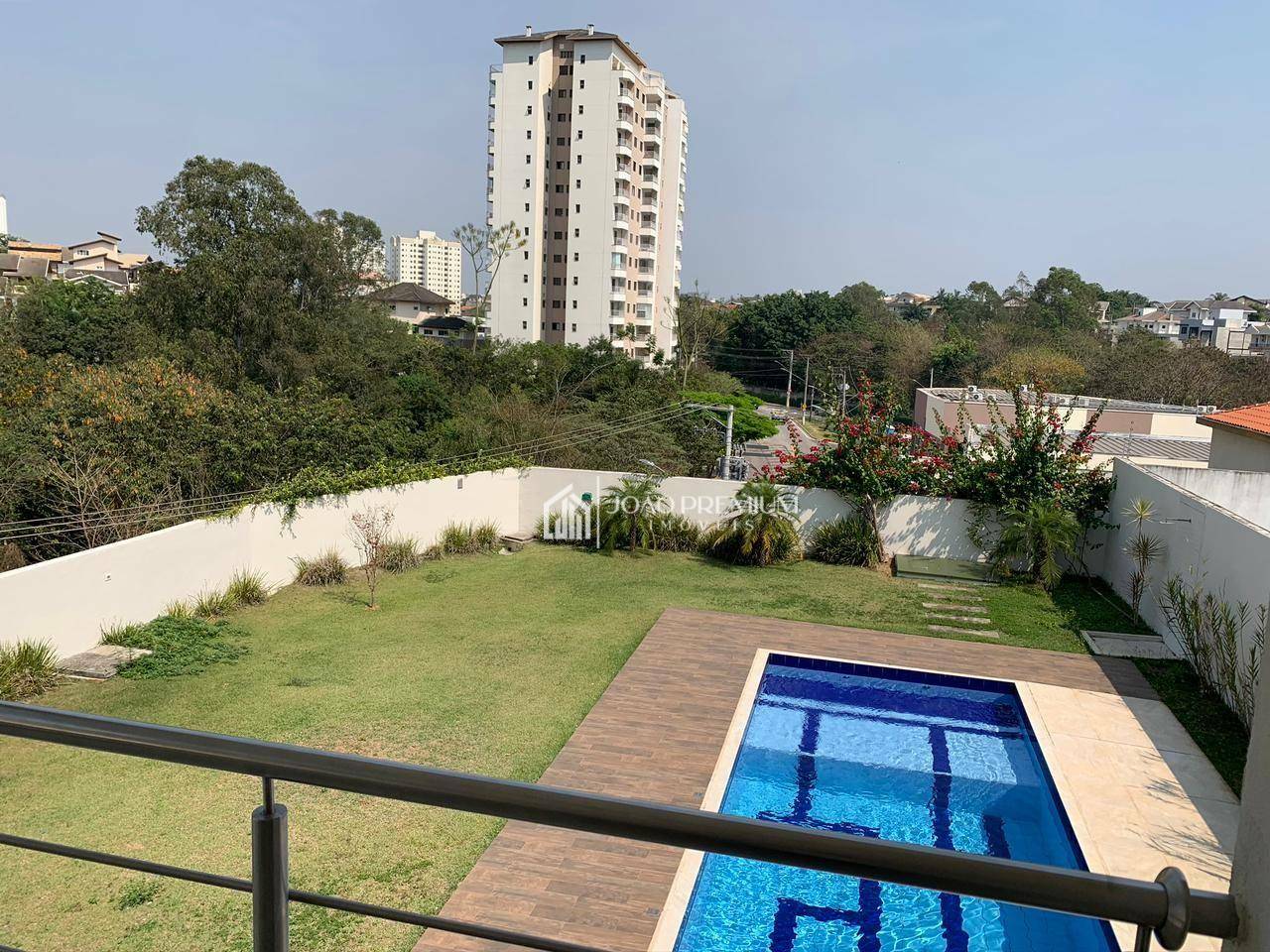 Sobrado à venda com 4 quartos, 815m² - Foto 1