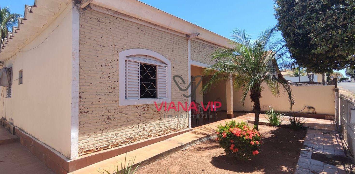 Casa à venda com 3 quartos, 178m² - Foto 3