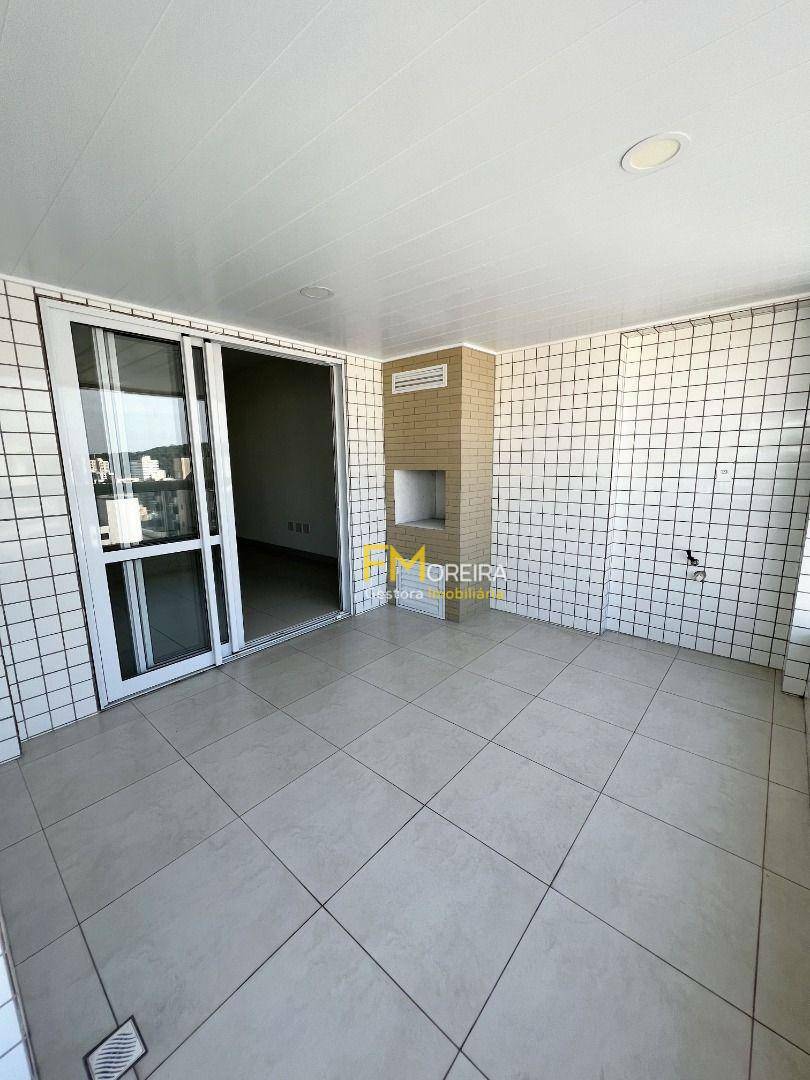 Apartamento à venda com 3 quartos, 134m² - Foto 1