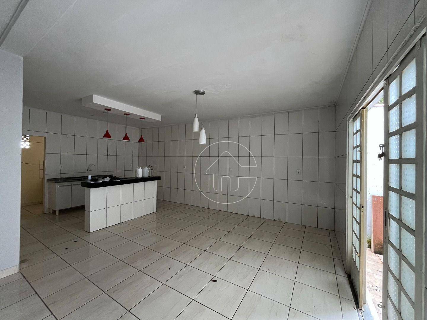 Casa à venda com 3 quartos, 220m² - Foto 14