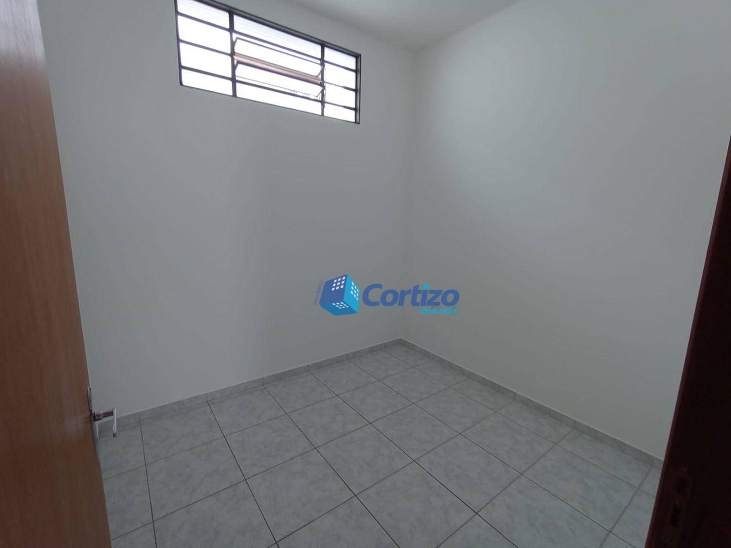 Casa para alugar com 3 quartos, 200m² - Foto 3