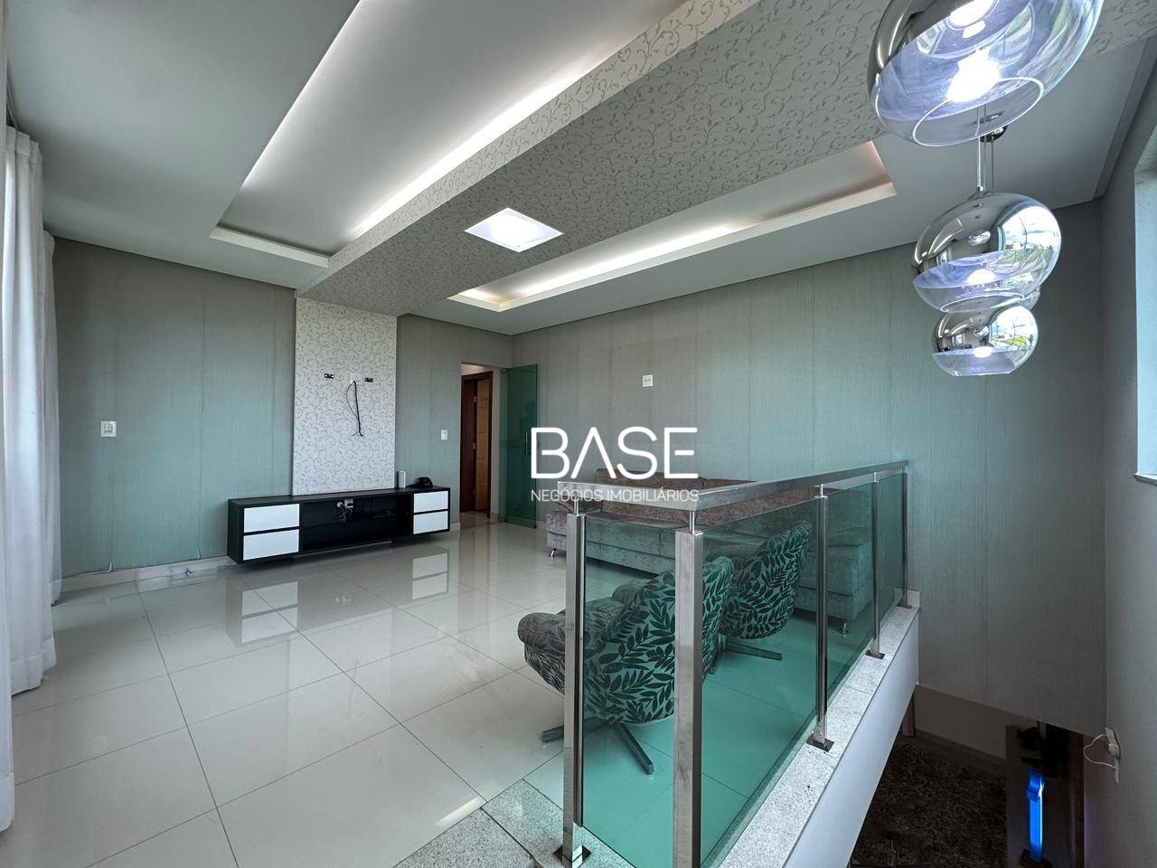 Casa, 4 quartos, 274 m² - Foto 2