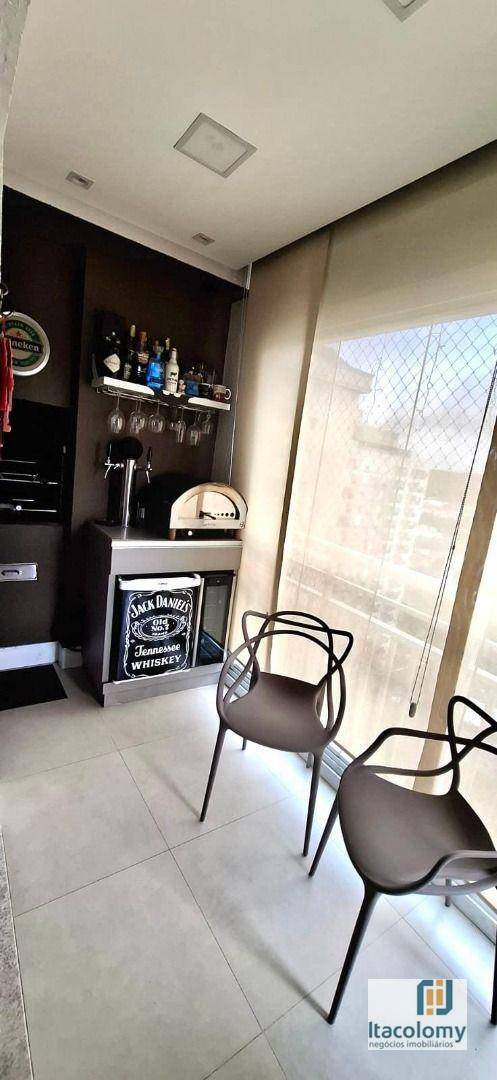 Apartamento à venda com 2 quartos, 68m² - Foto 10