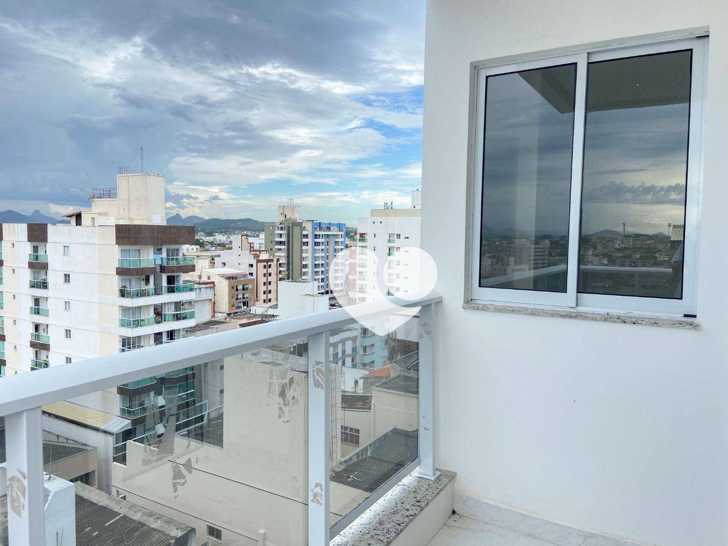 Apartamento à venda com 2 quartos, 72m² - Foto 4