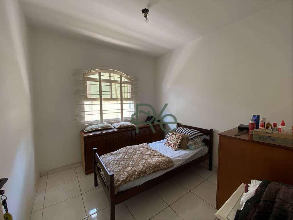 Casa à venda com 3 quartos, 176m² - Foto 14