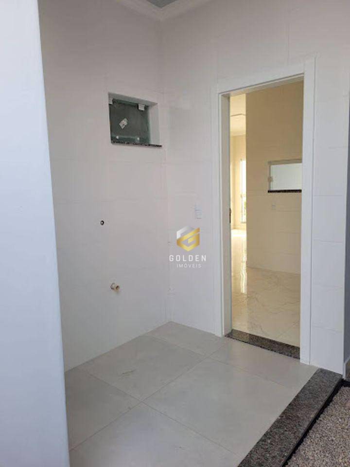 Casa à venda com 3 quartos, 96m² - Foto 14