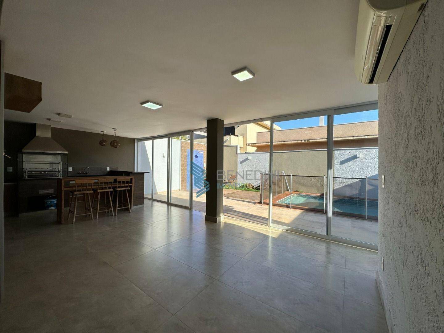 Sobrado, 3 quartos, 245 m² - Foto 2