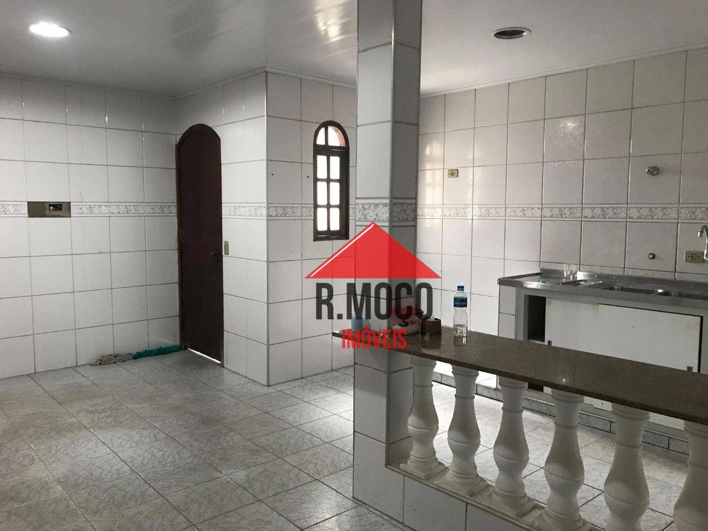 Sobrado à venda com 2 quartos, 148m² - Foto 1