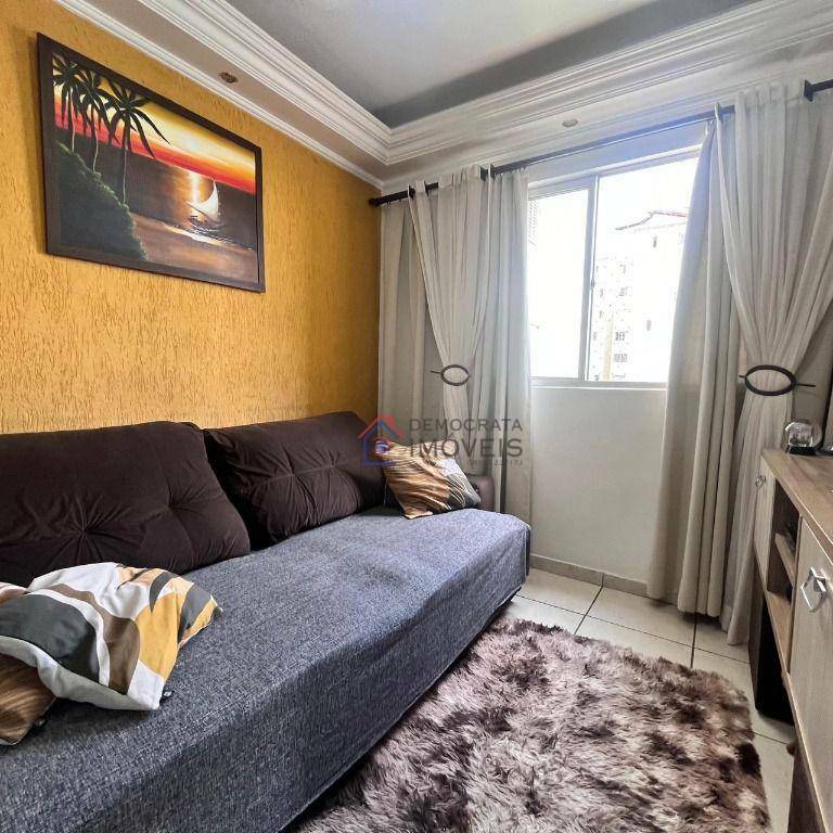 Apartamento à venda com 3 quartos, 63m² - Foto 3