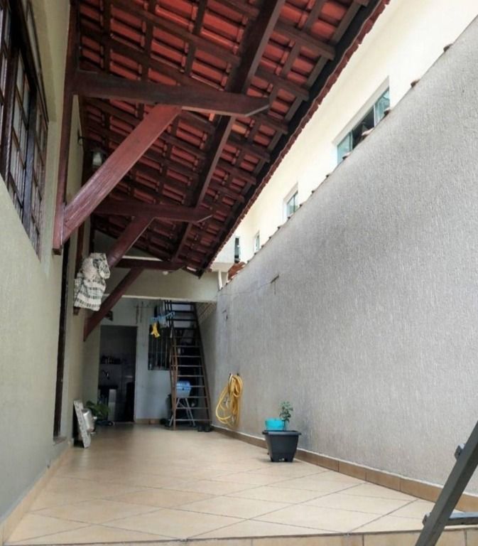 Sobrado à venda com 3 quartos, 206m² - Foto 22