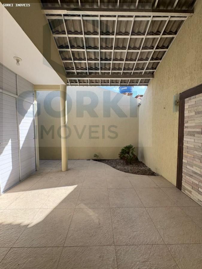 Casa à venda com 3 quartos, 105m² - Foto 6
