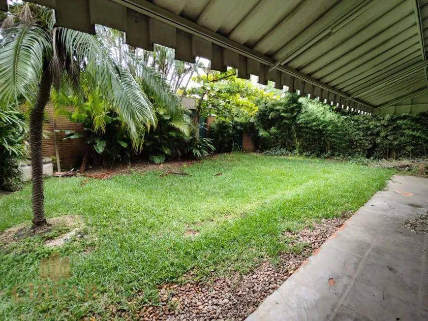 Casa para alugar com 9 quartos, 373m² - Foto 4