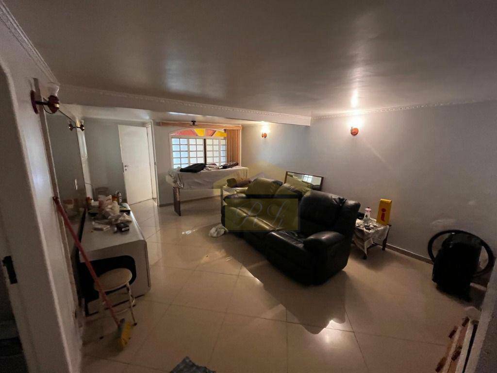 Sobrado para alugar com 3 quartos, 113m² - Foto 1