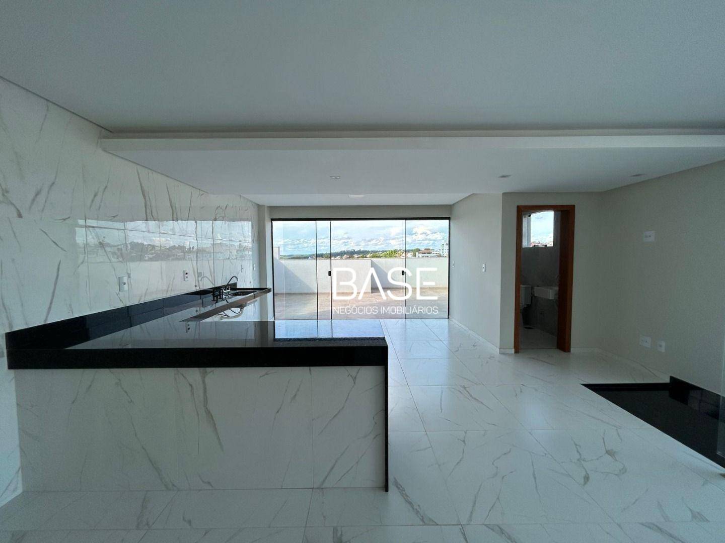 Cobertura, 3 quartos, 205 m² - Foto 1