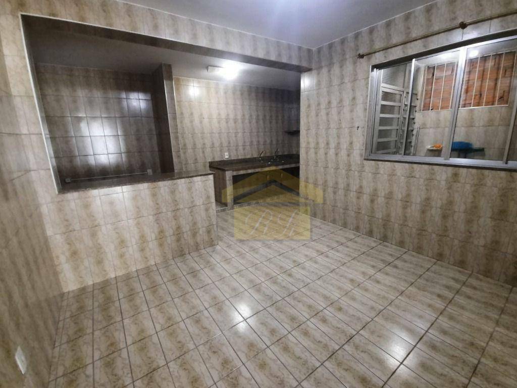 Sobrado à venda com 3 quartos, 110m² - Foto 3