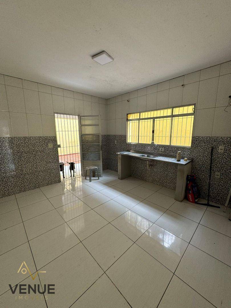 Sobrado à venda com 3 quartos, 214m² - Foto 5