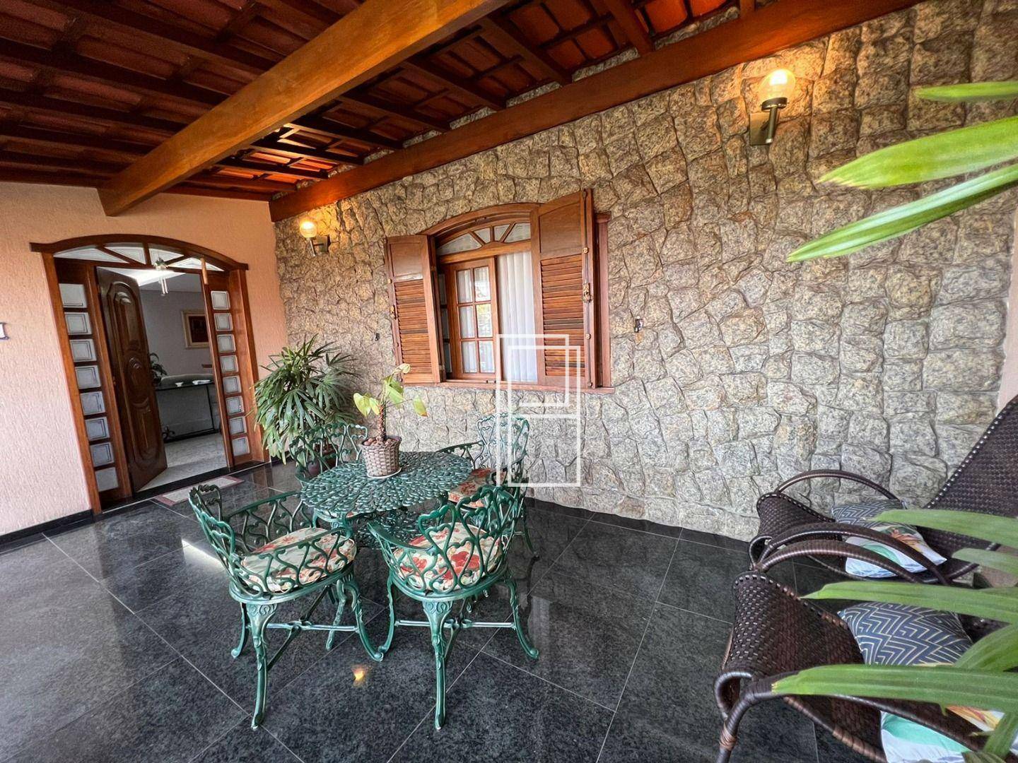 Casa à venda com 3 quartos, 240m² - Foto 27