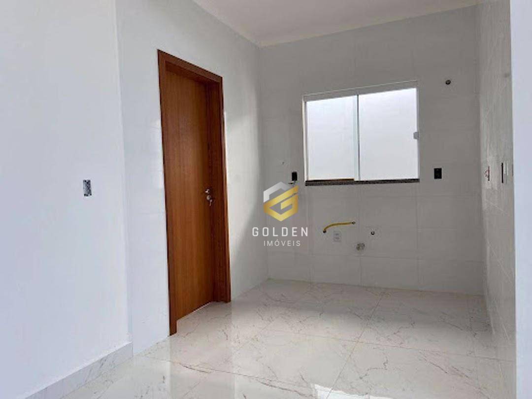 Casa à venda com 2 quartos, 80m² - Foto 9