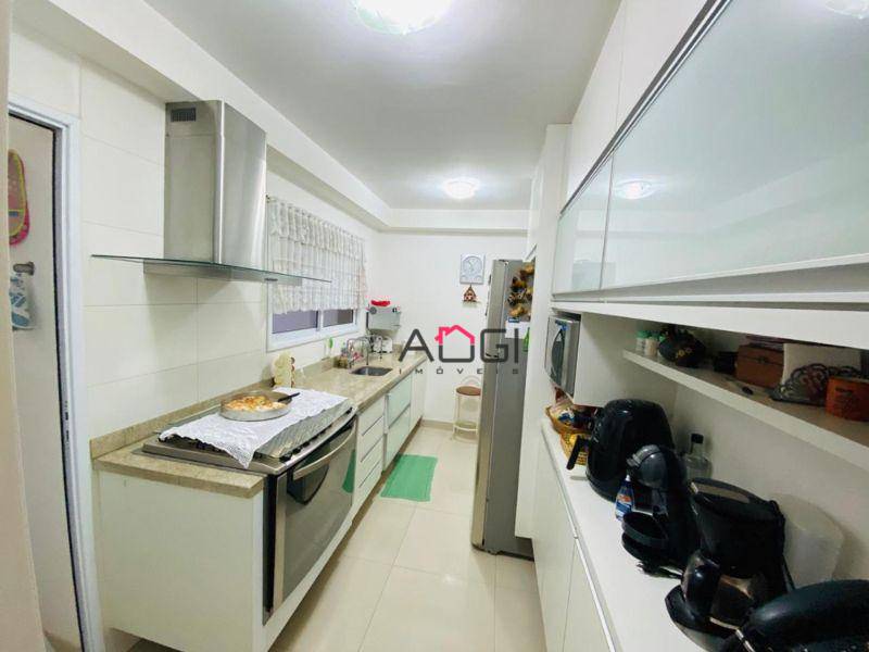 Apartamento à venda com 3 quartos, 123m² - Foto 6