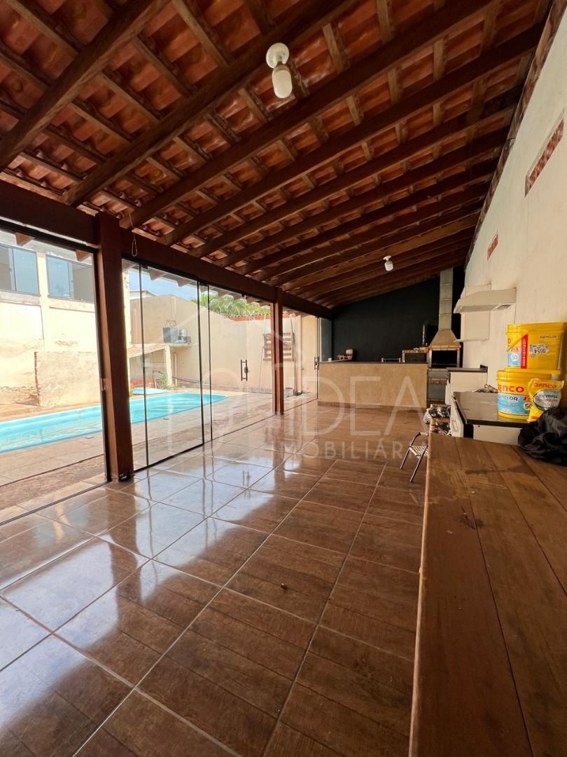 Casa à venda com 2 quartos, 145m² - Foto 12