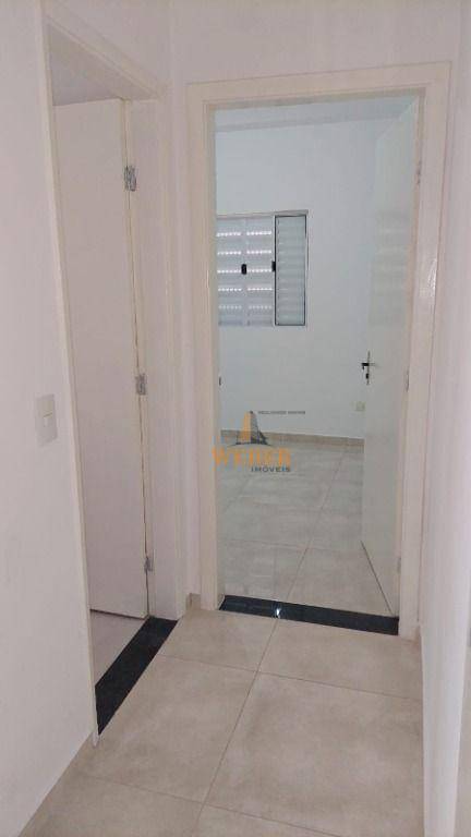 Casa à venda com 2 quartos, 169m² - Foto 2